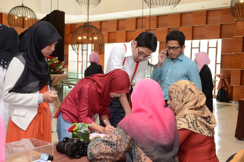 Hi tea alumni  14  019